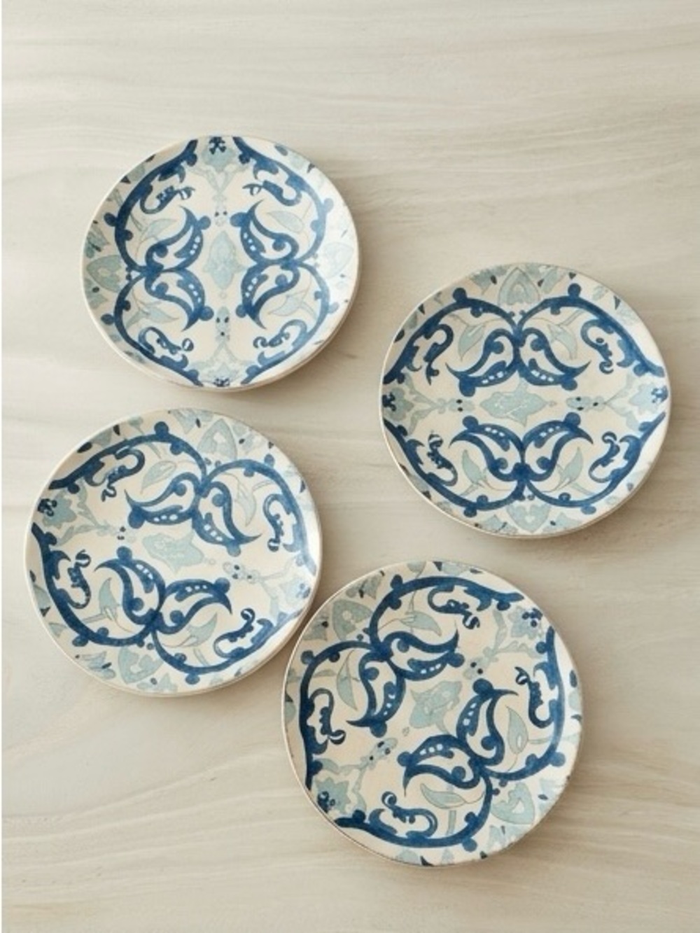SET OF 4 WILLIAMS SONOMA BLUE PAISLEY SALAD PLATES - DISCONTINUED VINTAGE